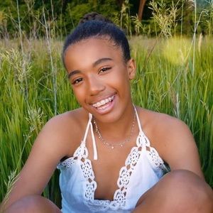 Meet your Posher, Jeannette